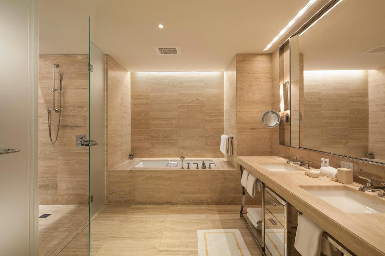 Imperial Oceanfront Suite, Suite, 1 King, Oceanfront