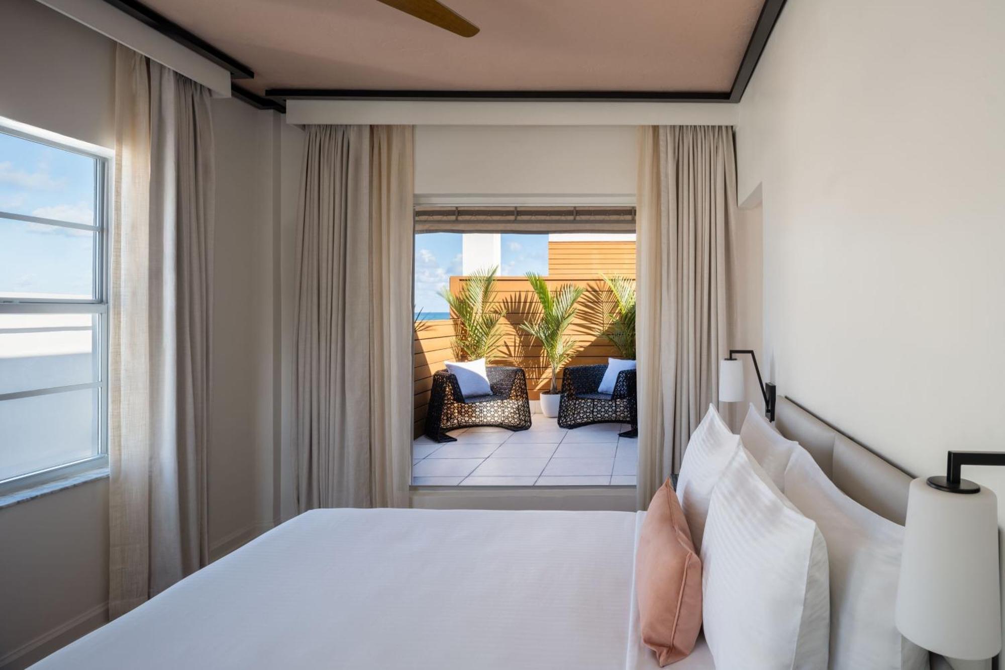 Premium Queen Room Partial ocean view roof top Terrace,1624761706:JPEG