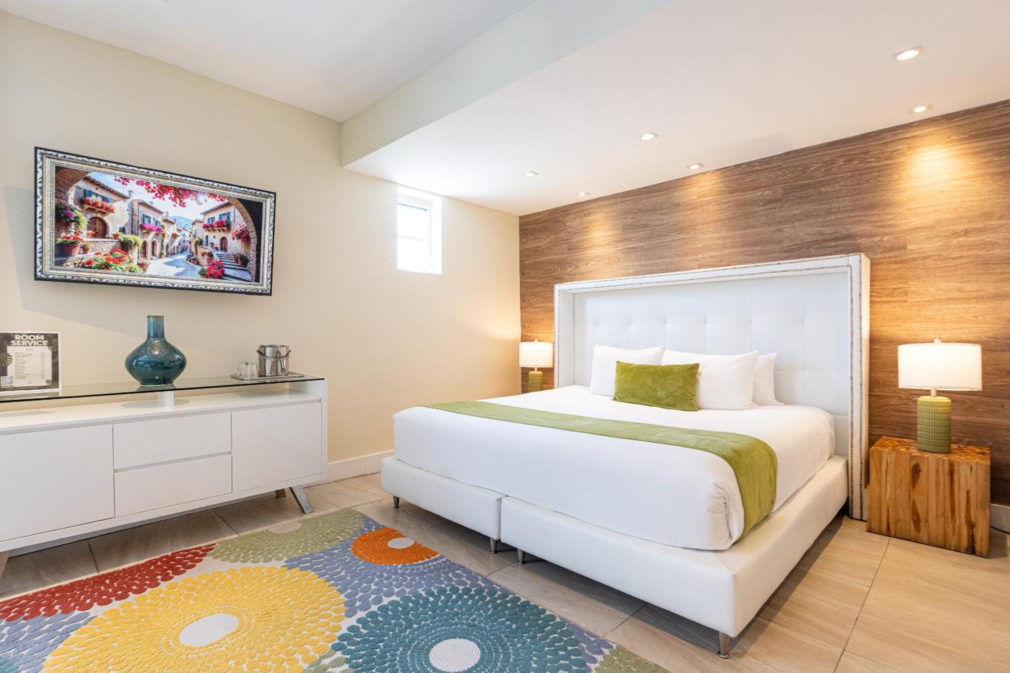 Double Queen Jr Suite