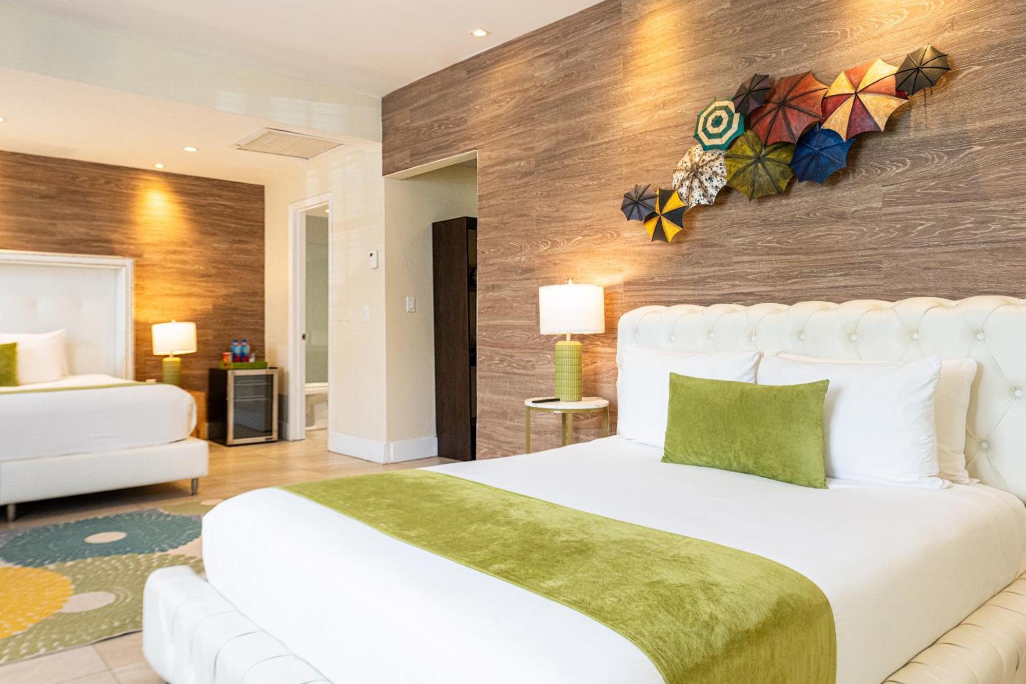 Double Queen Jr Suite