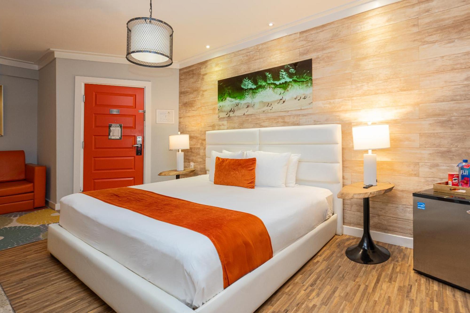 Deluxe Double Queen Jr Suite