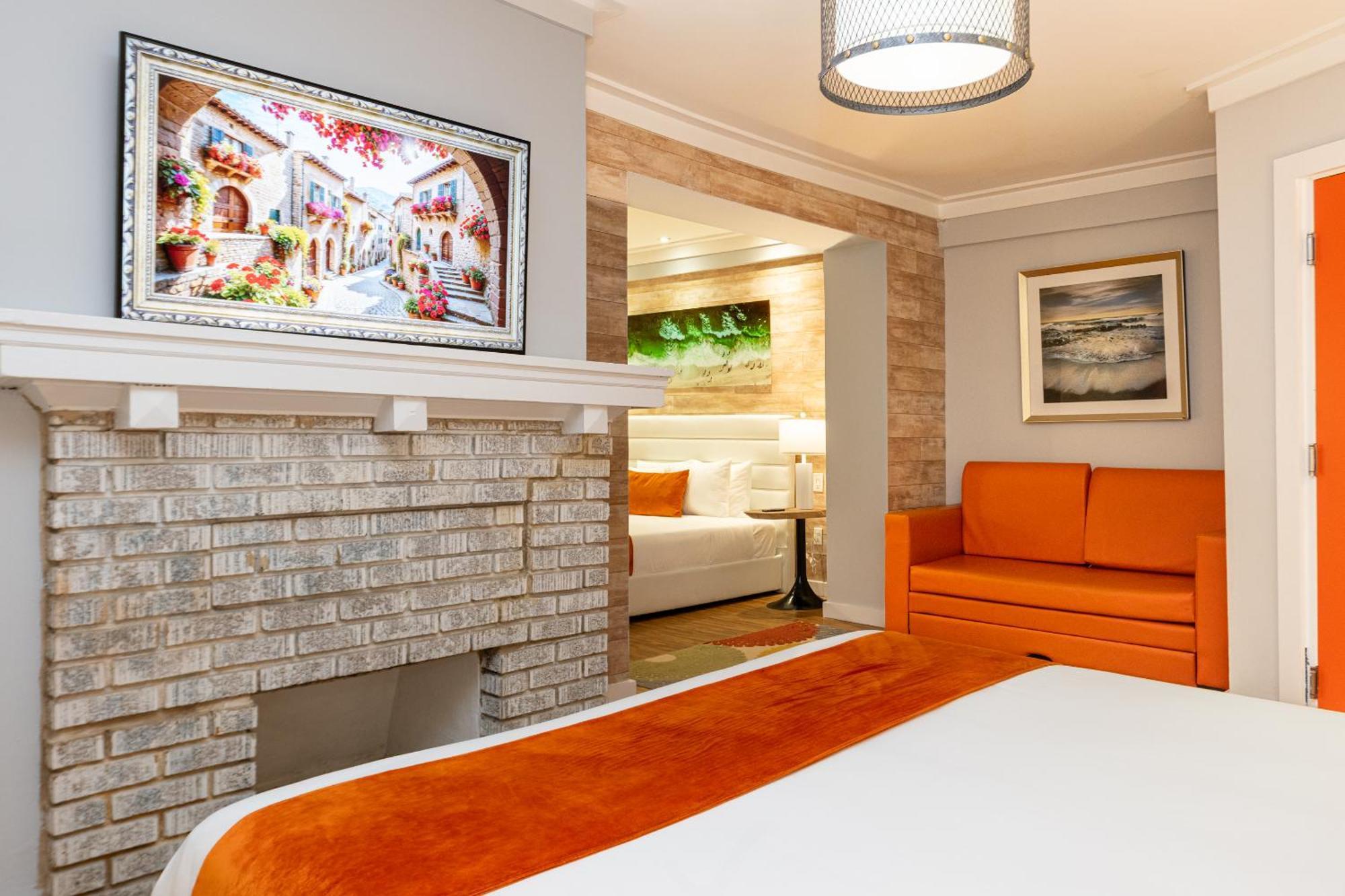 Deluxe Double Queen Jr Suite