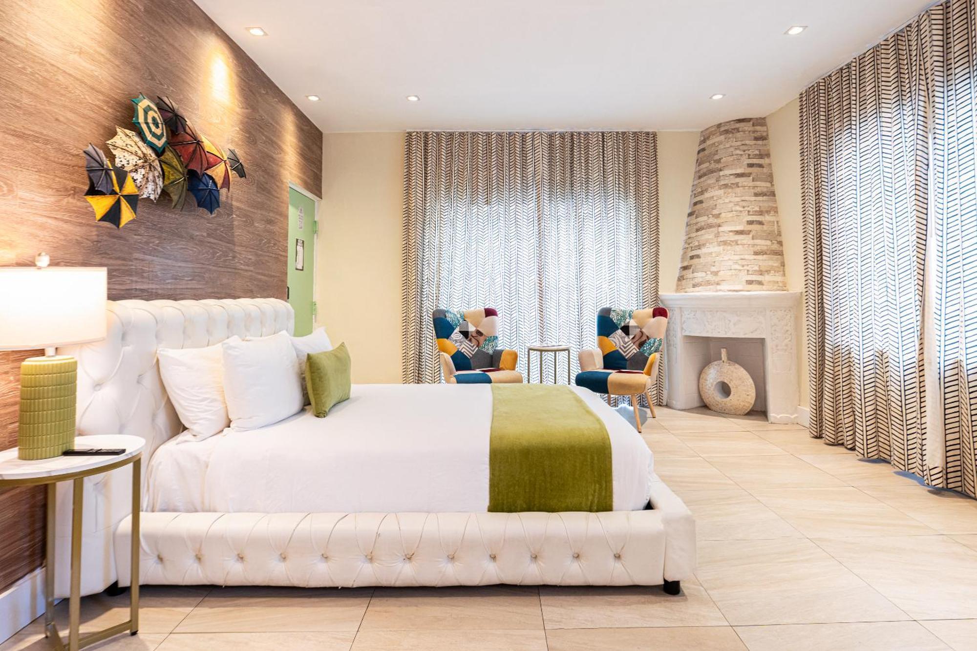 Double Queen Jr Suite