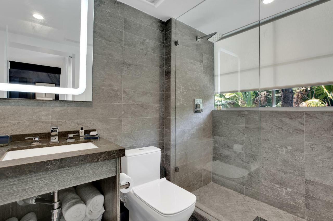 ADA Deluxe Garden View King Balcony Roll Shower