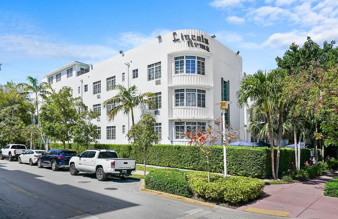 Lincoln Arms Suites-1