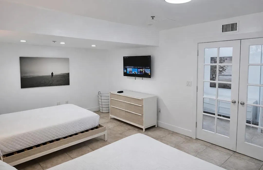 Castle Beach Club Apartments-1